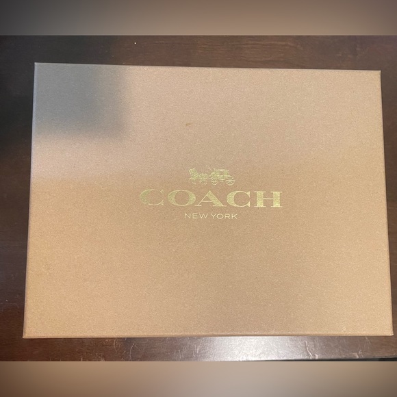 Coach Wristlet - Picture 8 of 8